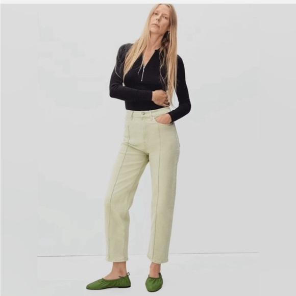 Everlane Denim - Everlane The Way High Cotton Straight Leg Jean in Light Green size 27